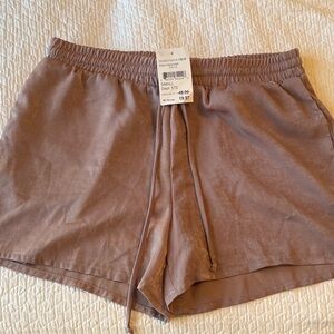 Harlowe & Graham Women's Taupe Athletic Shorts